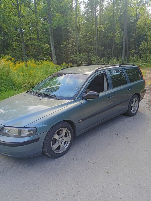 Volvo v70 2.5 TDI 140km