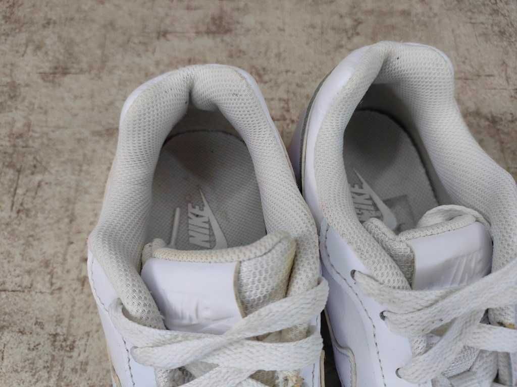 Кросівки Nike Ebernon Low р-40 оригінал кроссовки найк белые кожа