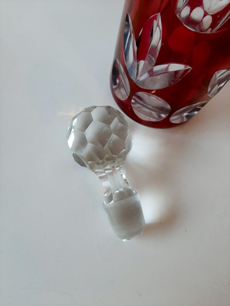Conjunto de garrafa e copos em cristal lapidado