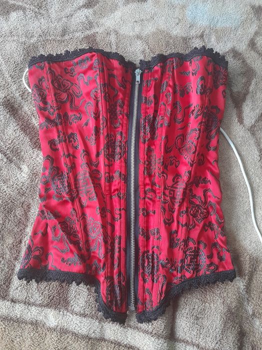 Продам дуже гарні корсети