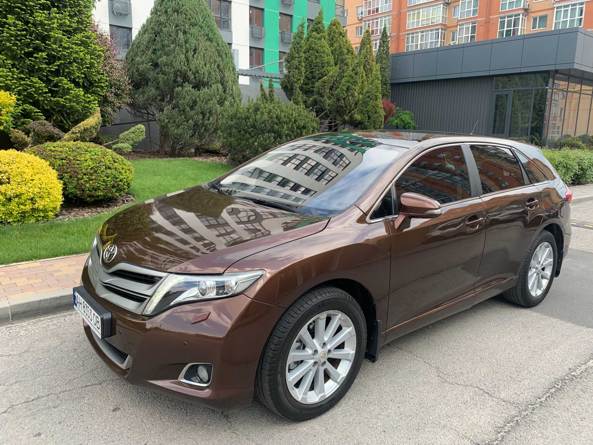 Официальная Тойта-Венза Премиум-4AWD-Газ-Италия!!!