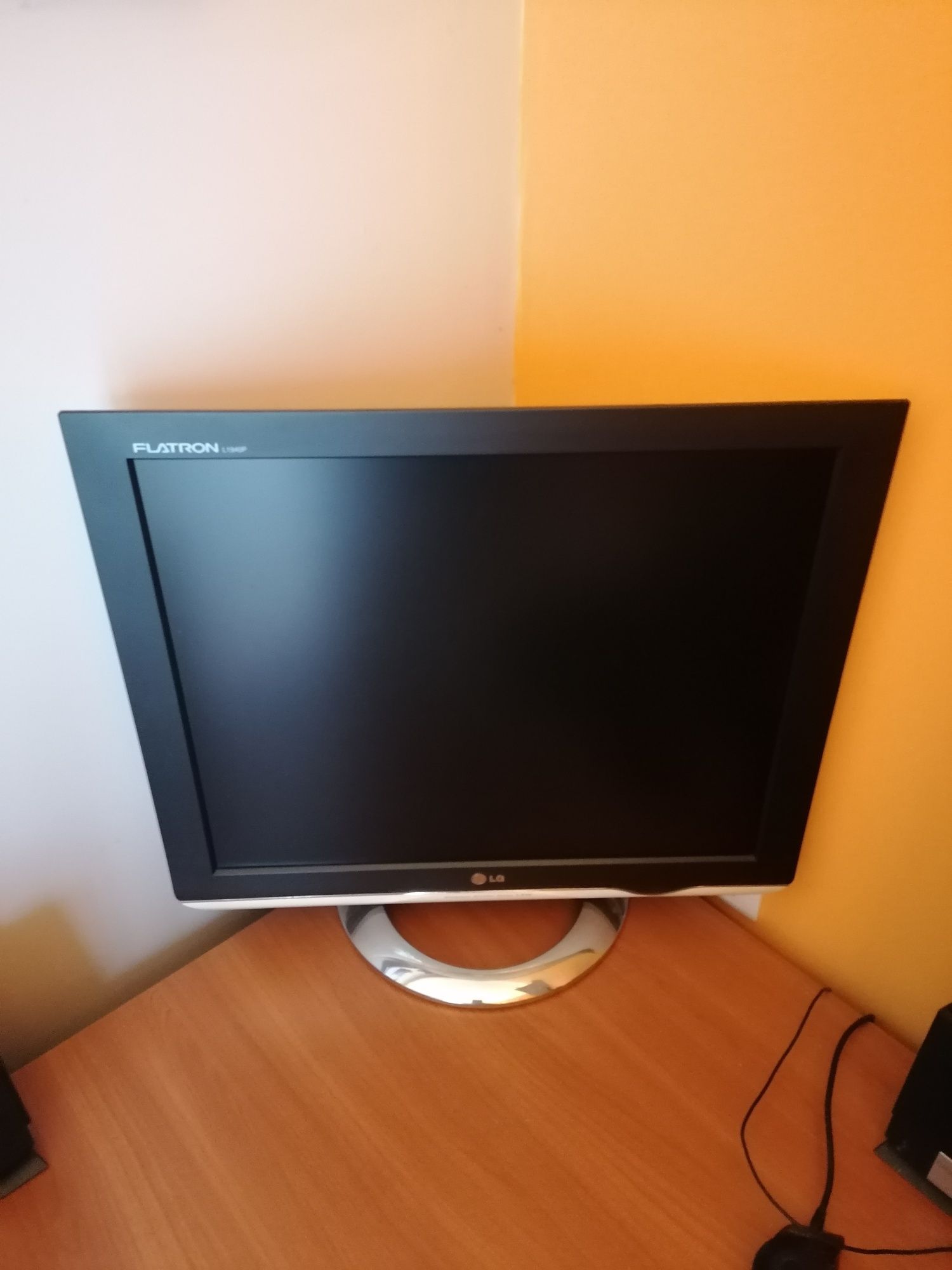 Monitor LG flatron 19"