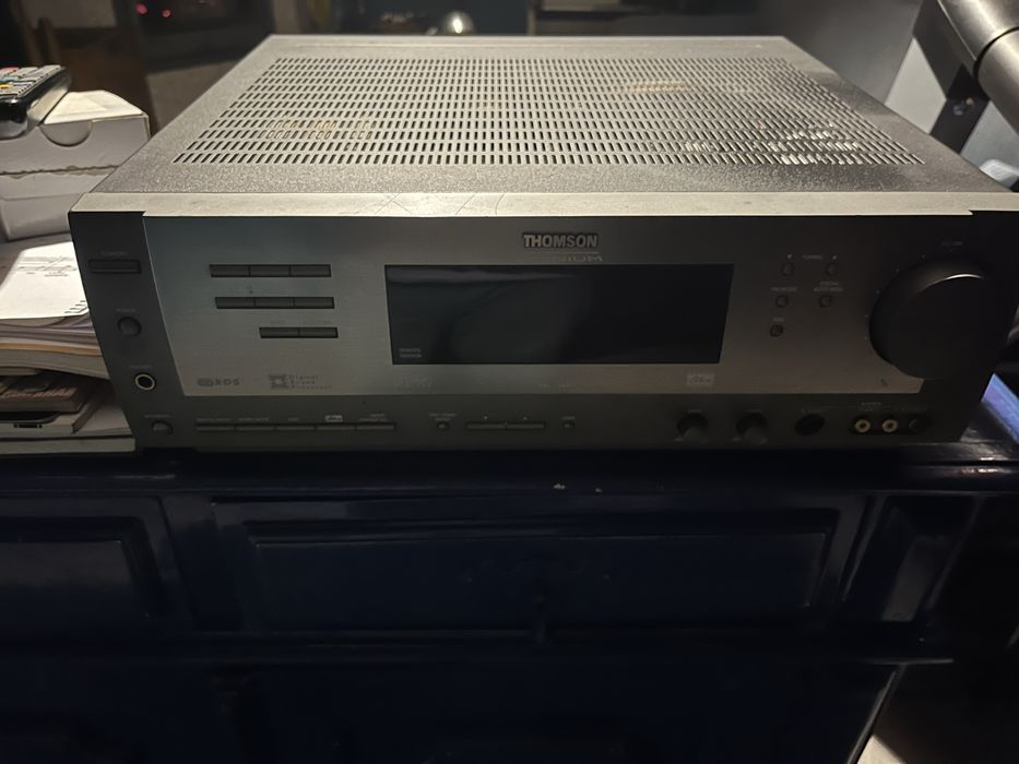 Amplificador e rádio Thonson