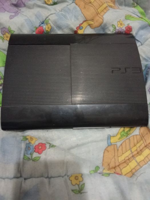 PS3 super Slim usado (só aceito dinheiro)
