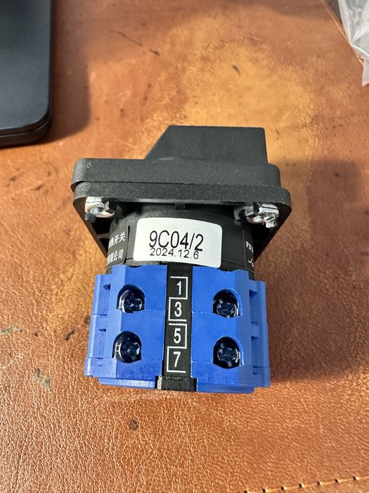 Botão rotativo LW26-20Q 20A 2POS.