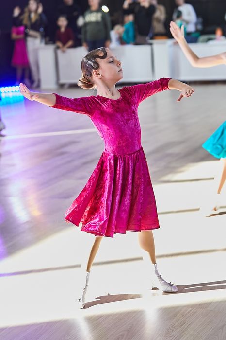 Рейтингова сукня бейсик для бальних танців 32 розмір / 116-122