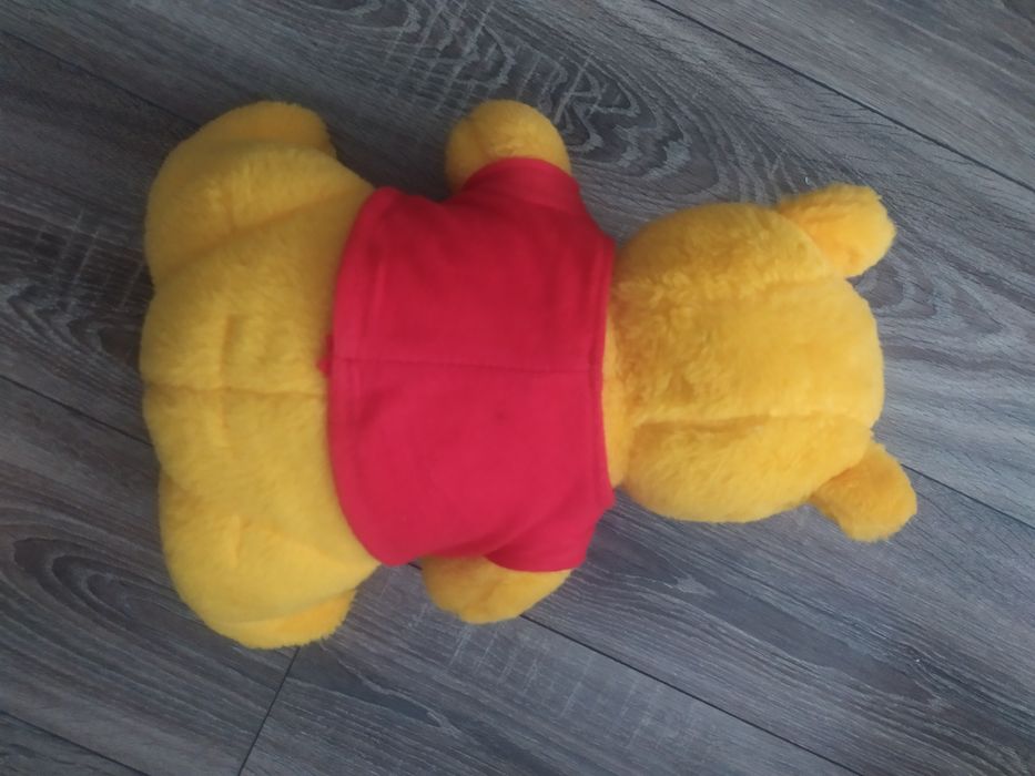 Pluszowa maskotka Kubusia Puchatka