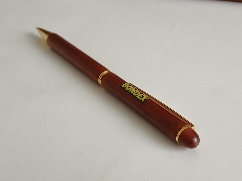 Caneta da marca Bondex