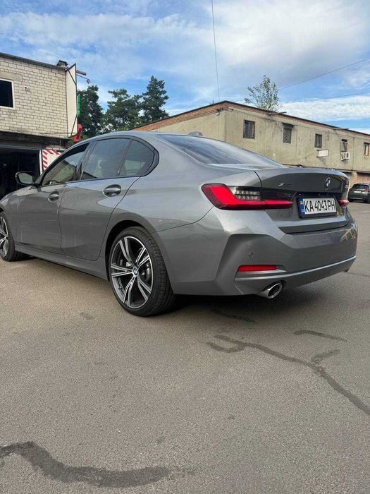 BMW 330i xDrive 2023