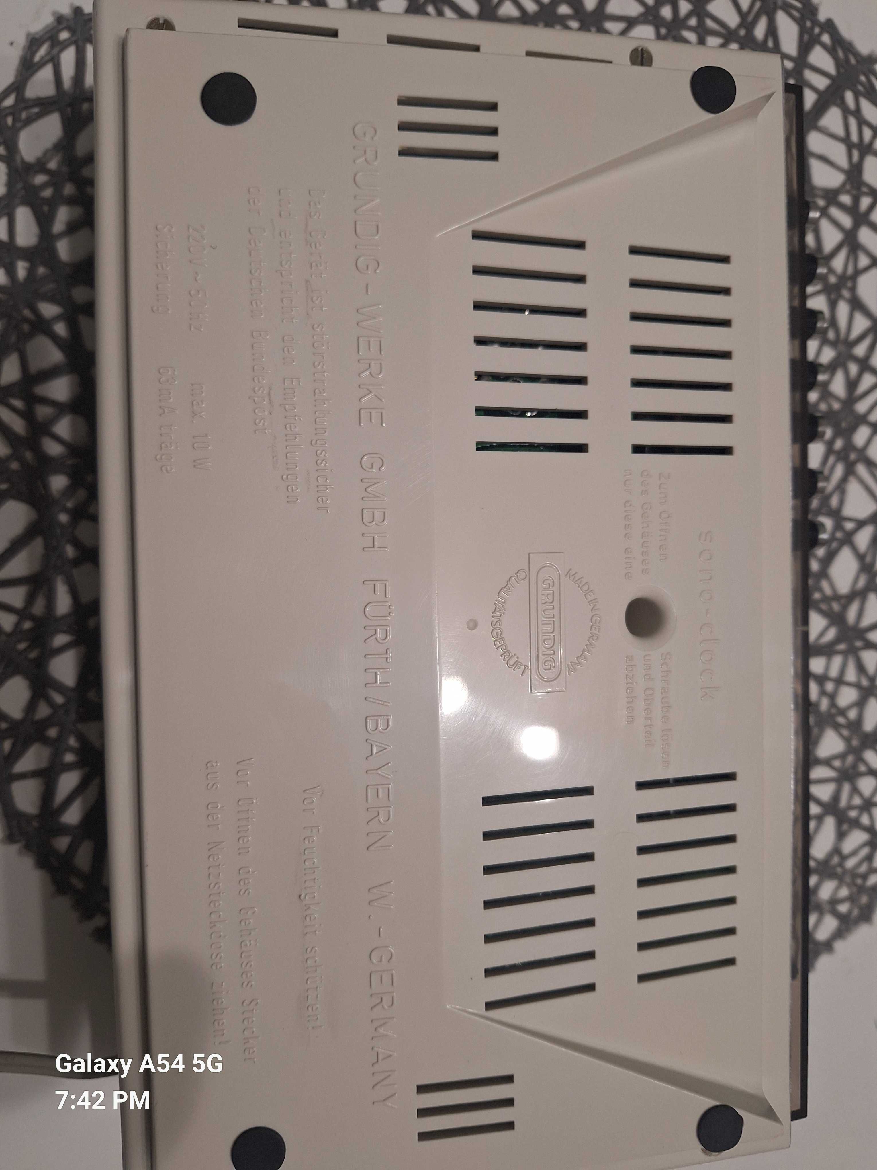 Zegar radio budzik Grundig sono-clock