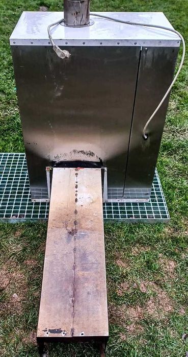 Duża Wędzarnik/wędzarnia ogrodowa