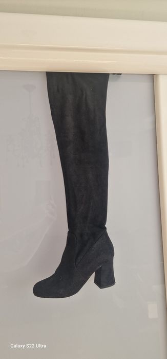 Взуття оптом кросовки черевики туфлі