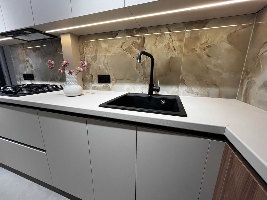 Продам 2 кімнатну квартиру з новеньким ремонтом