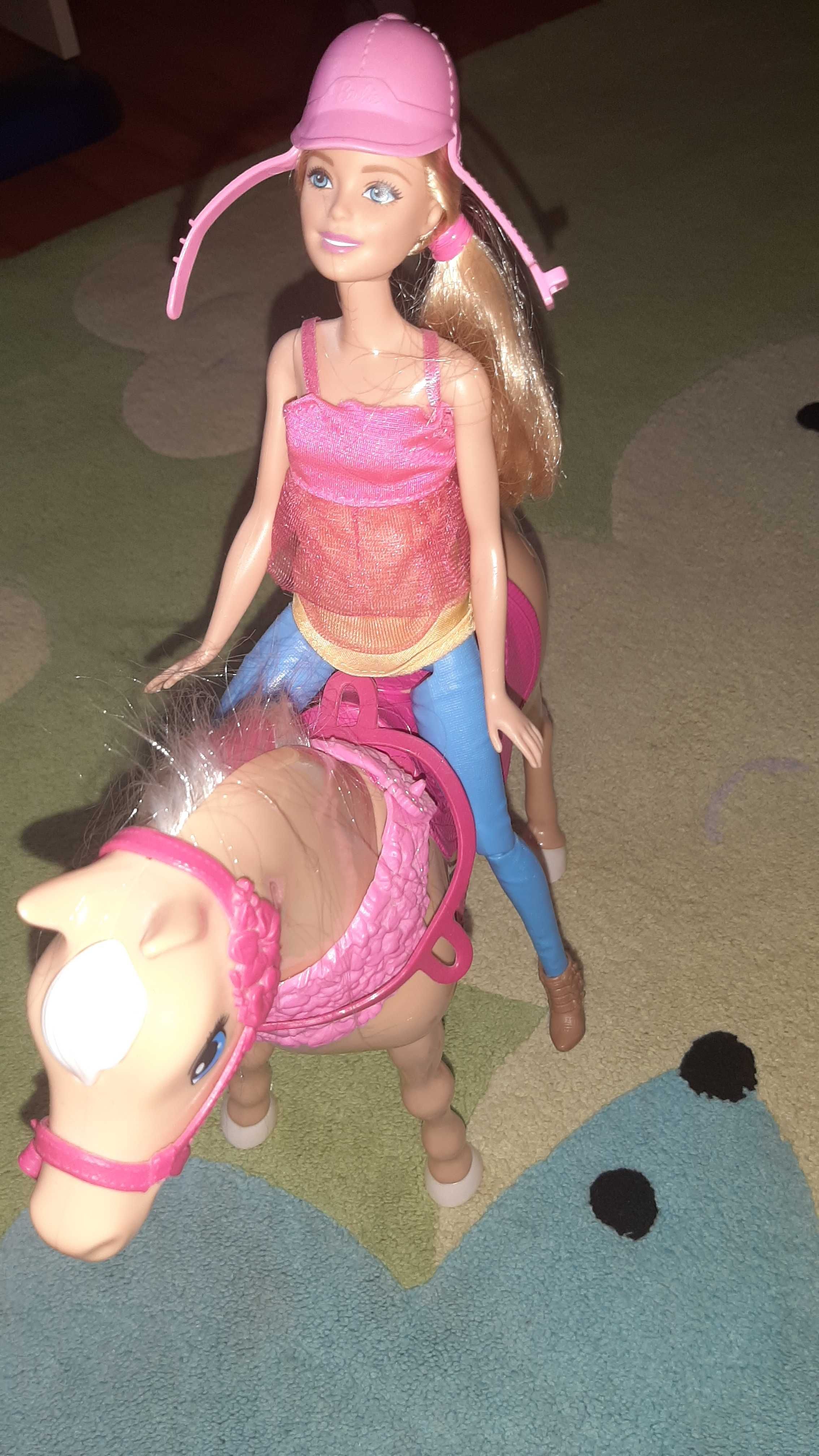 Barbie na kucyku