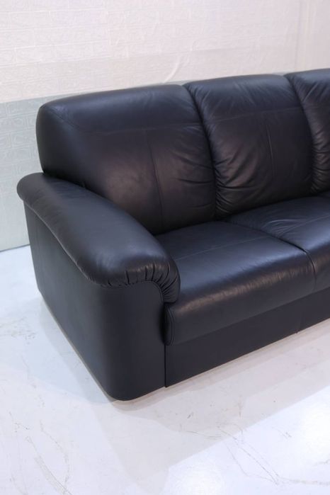 Шкіряний тримісний  диван чорний,   Німеччина