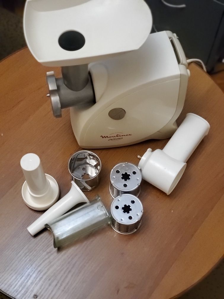 Мясорубка Moulinex hv4