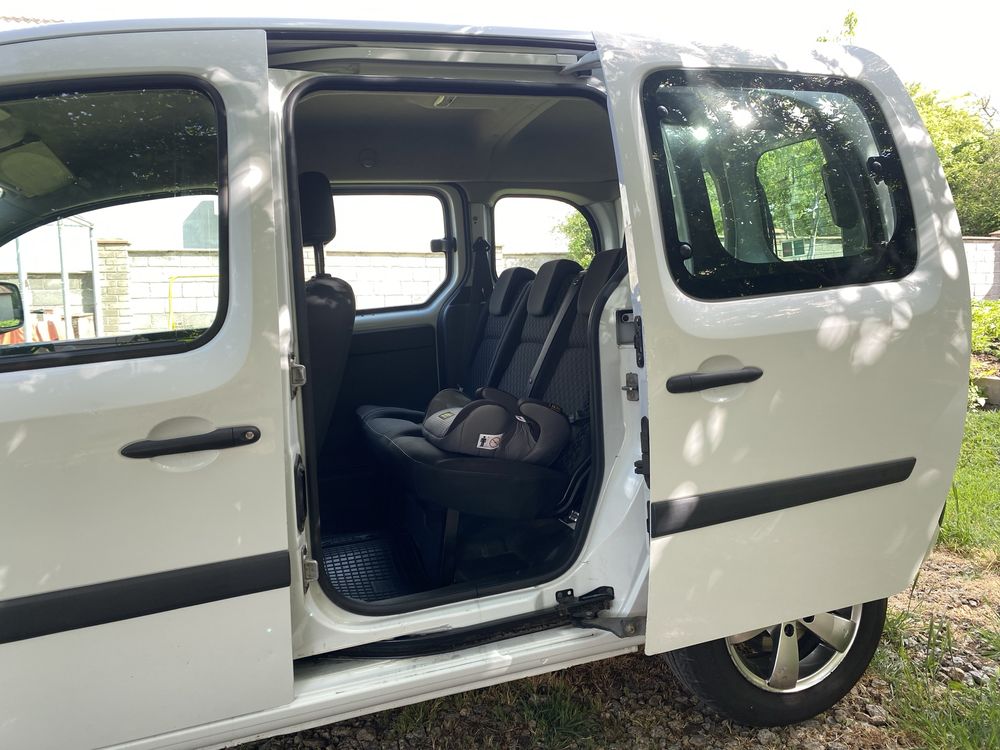 Renault Kangoo Passenger 2012