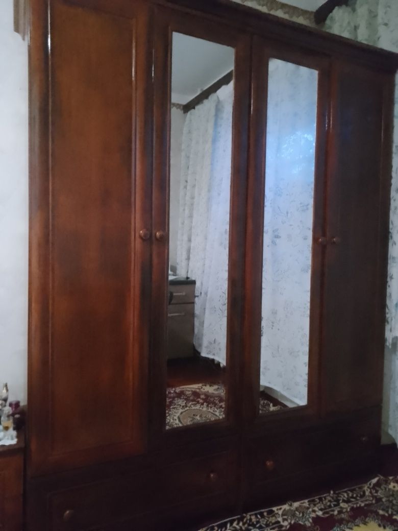 Продам шафу в гарному стані