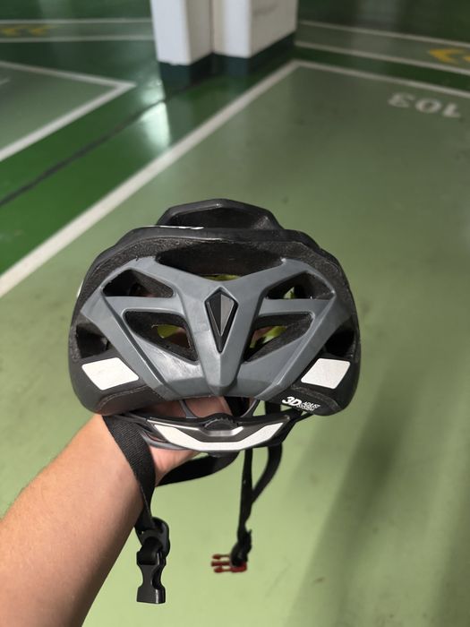 Capacete de bicicleta BTWIN tamanho L – novo!