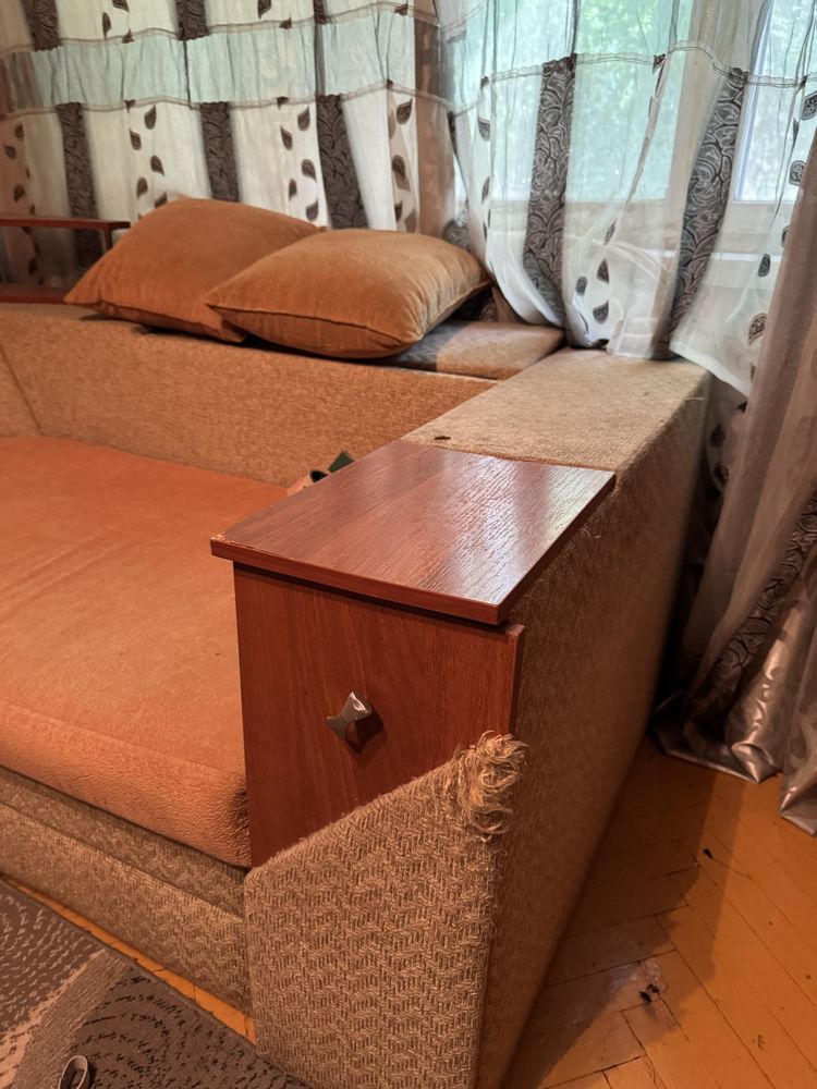 Продам раскладной диван!