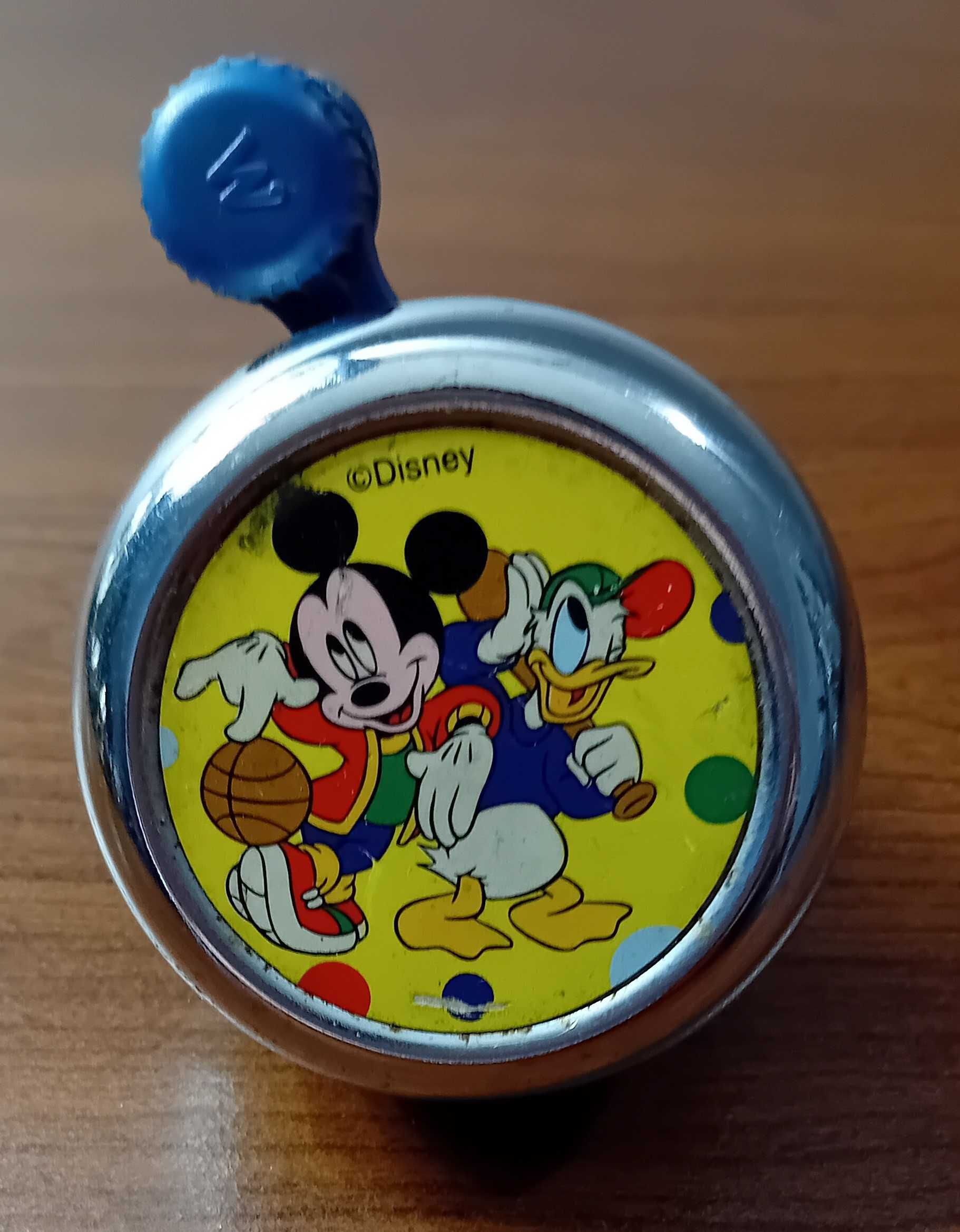 Dzwonek rowerowy holenderskiej firmy Widek z logo DISNEY.