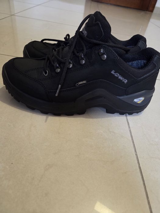 Lowa goretex 42, stan super