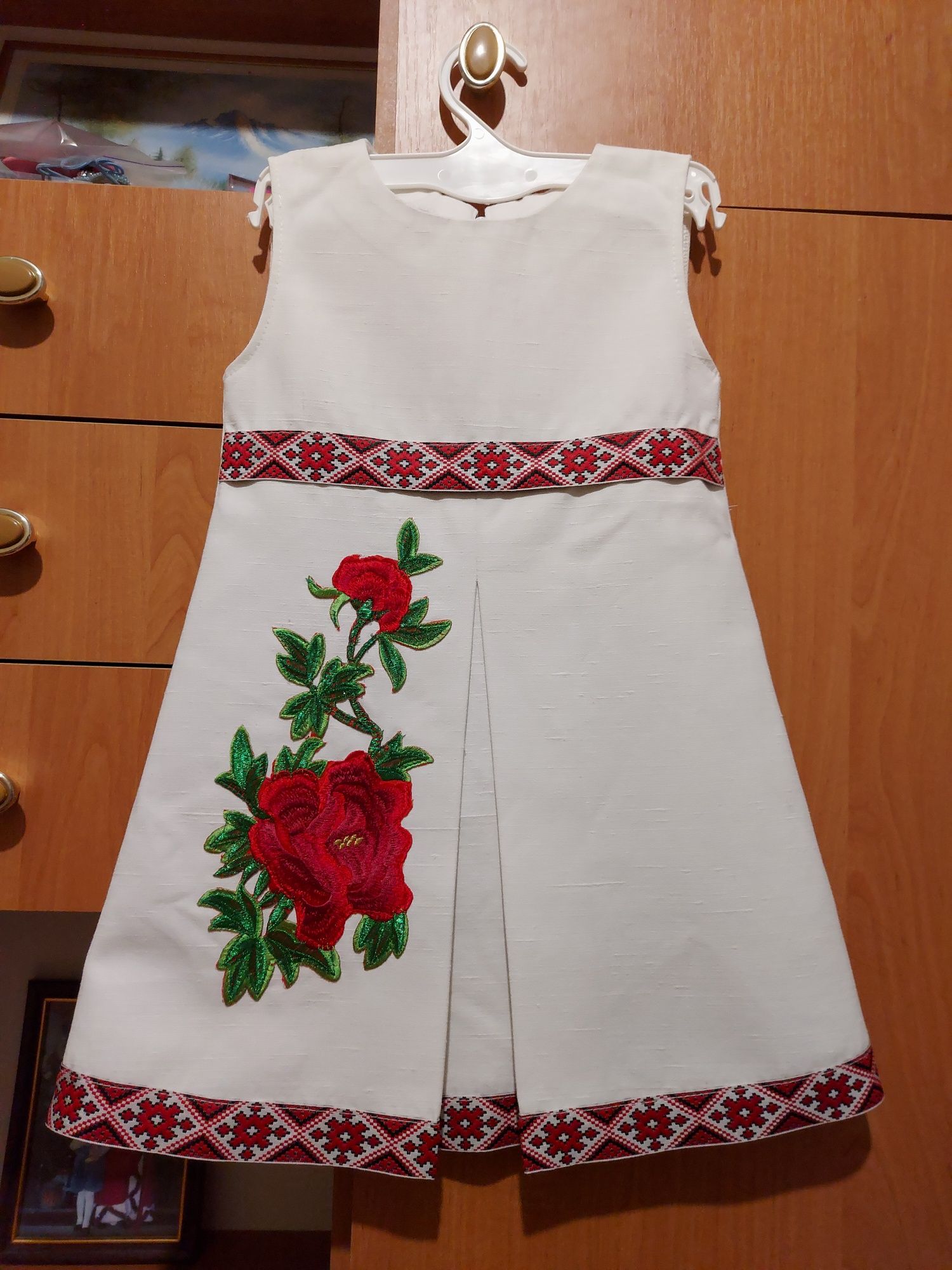 Платье  в украинском стиле.