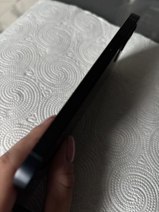 Iphone 12 stan bardzo dobry