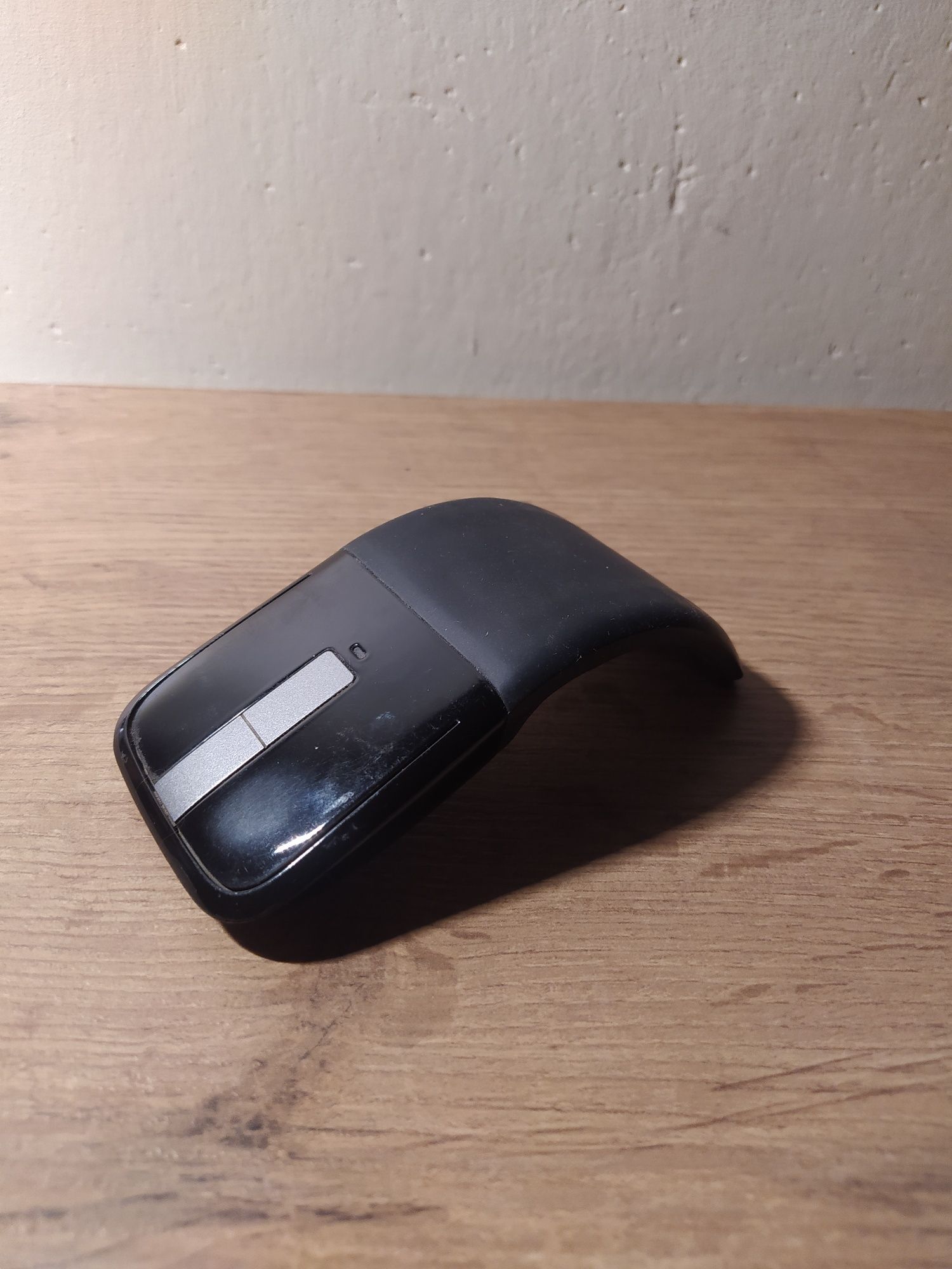 Myszka bezprzewodowa Microsoft Arc Touch RVF-00056 sensor BlueTrack