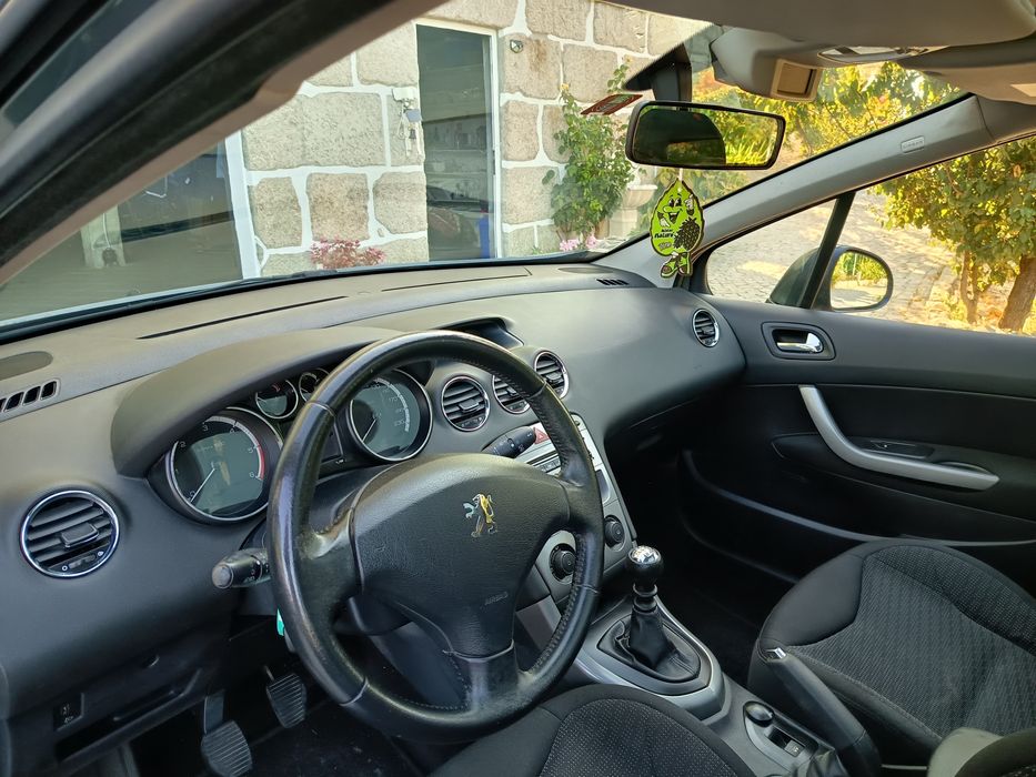 Peugeot 308 SW 7 lugares