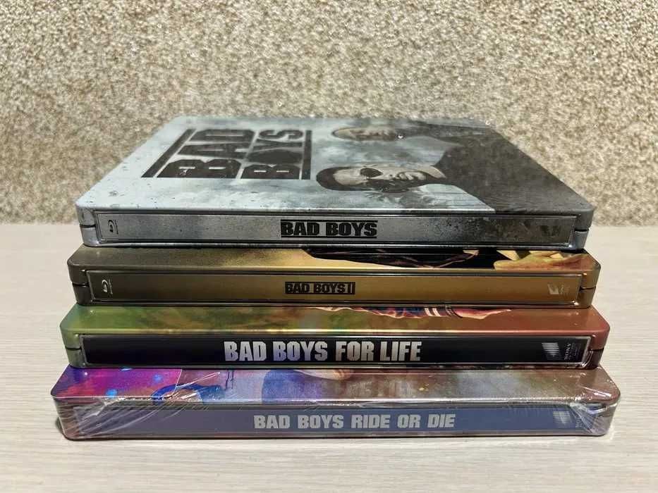 Steelbook 4K Ultra HD Blu-ray Плохие парни 1-4 / Друзья Оушена 1-4