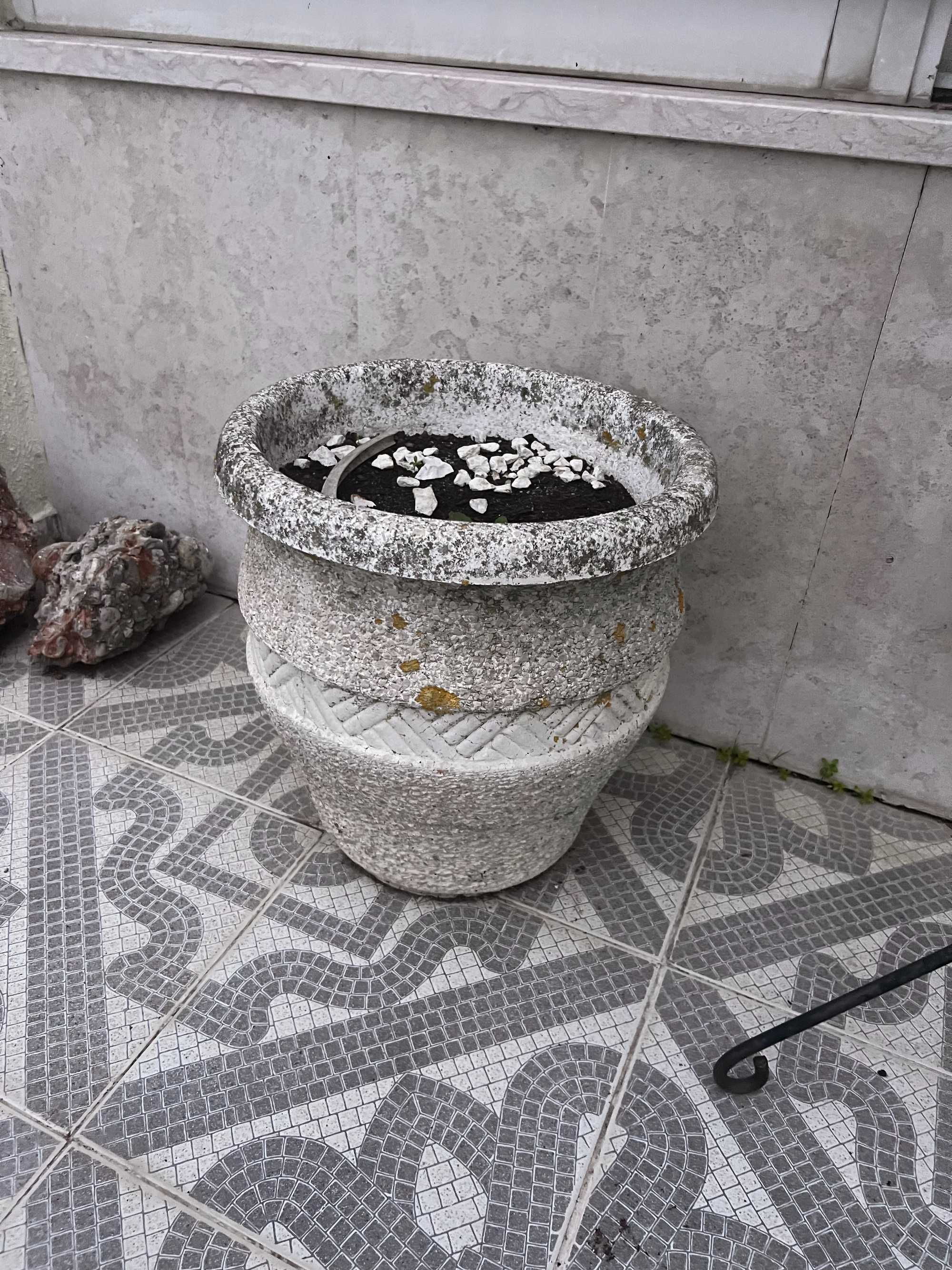 Vende se vasos em betão varios tamanhos