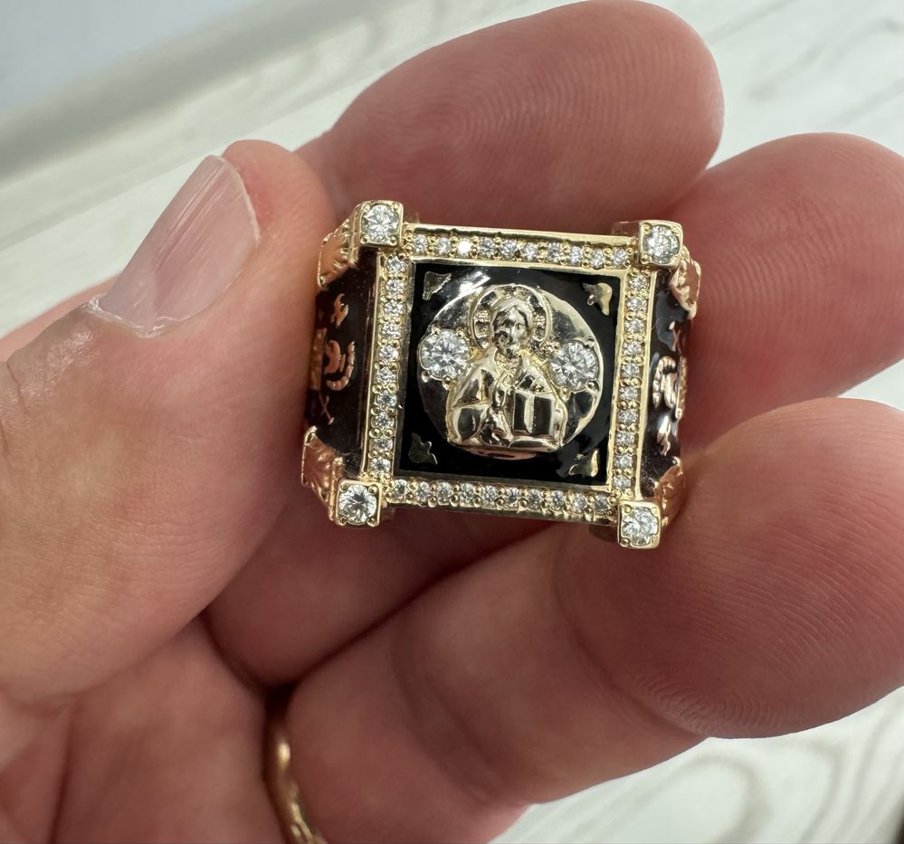 Золотое кольцо с бриллиантами 1,0ct.