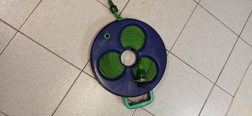 Mangueira com enrolador de 20 metros