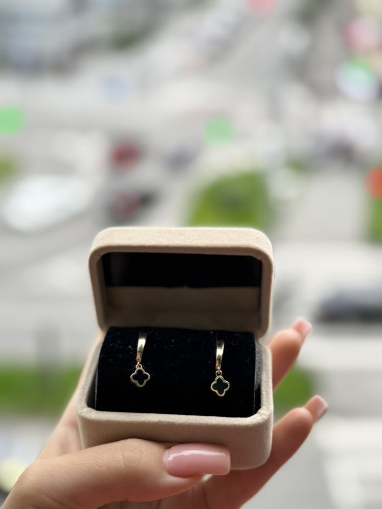 Серьги золотые новые 585 проба,клевер