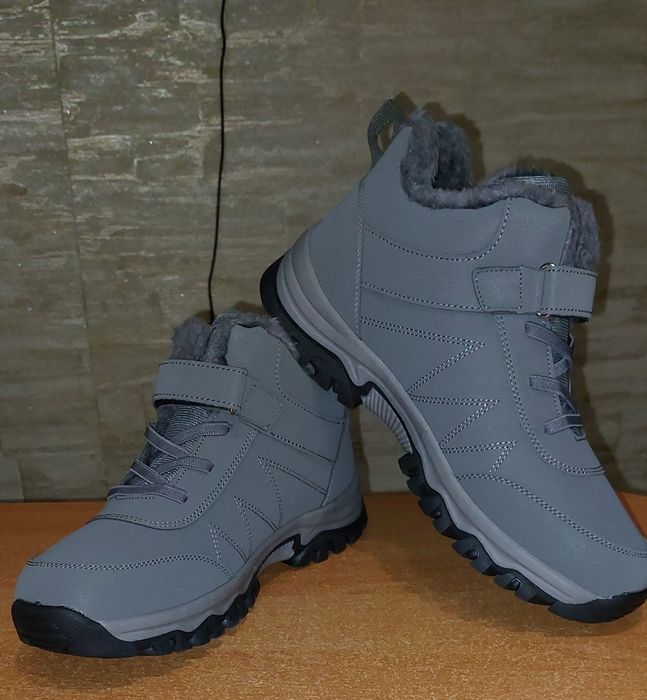 Кросівки жіночі 28 см. 42 розмір