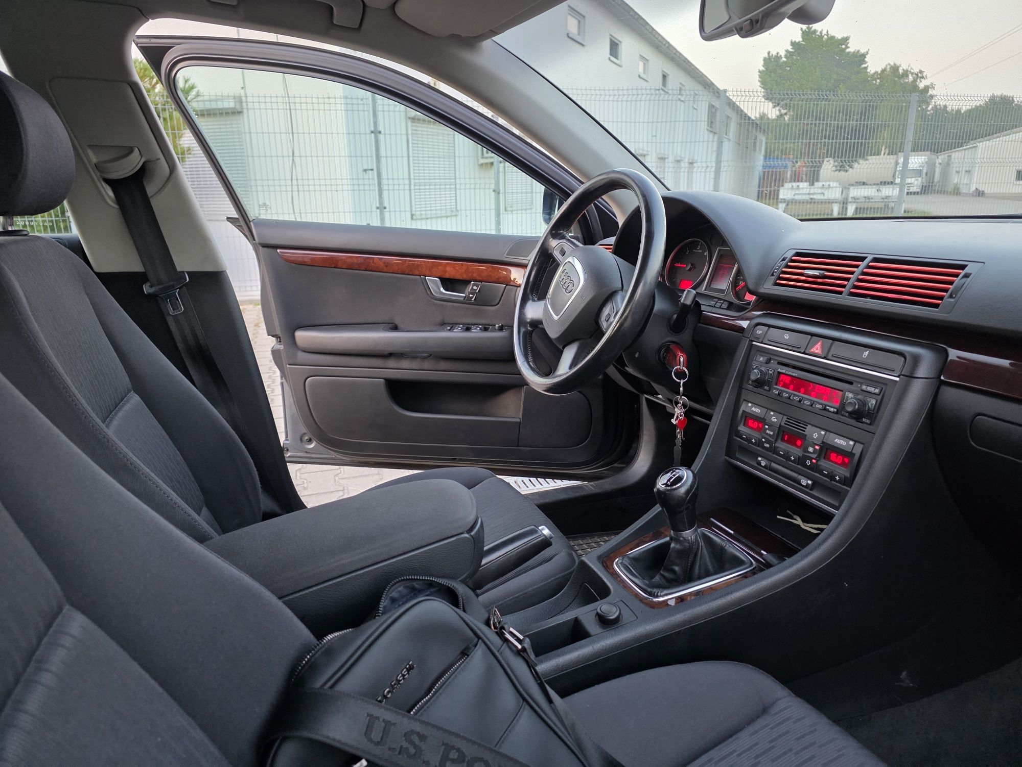 Audi a4 b7 1.9 tdi 115 18 lat w jednych Rękach Klima Zamiana