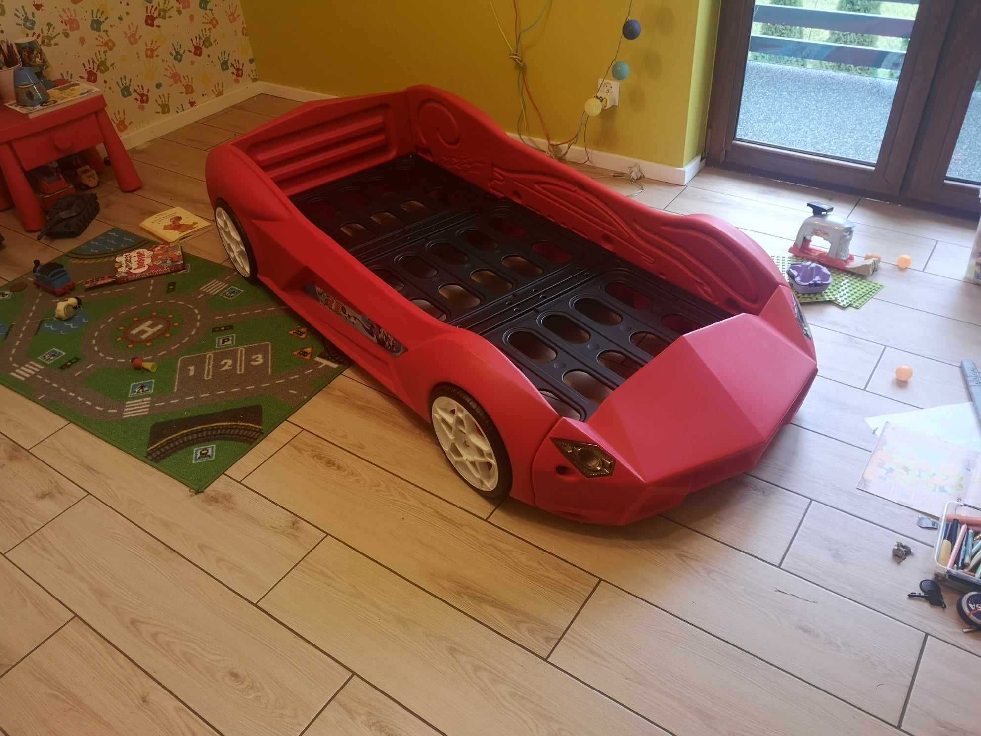 Łóżko dziecięce samochód