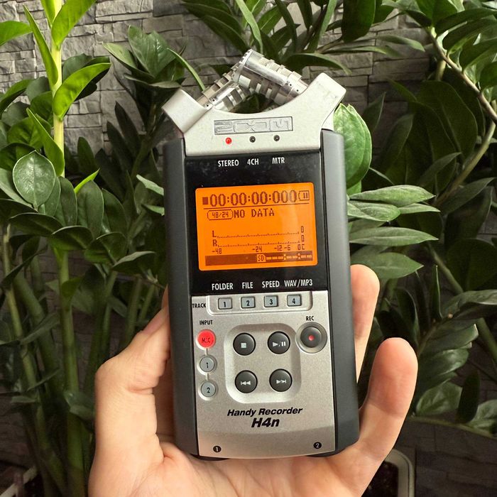 Диктофон Zoom H4n рекордер