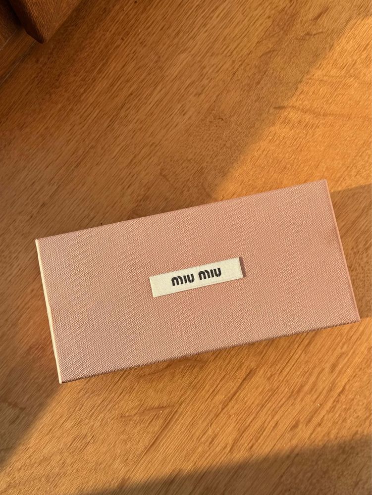 Новые очки Miu Miu