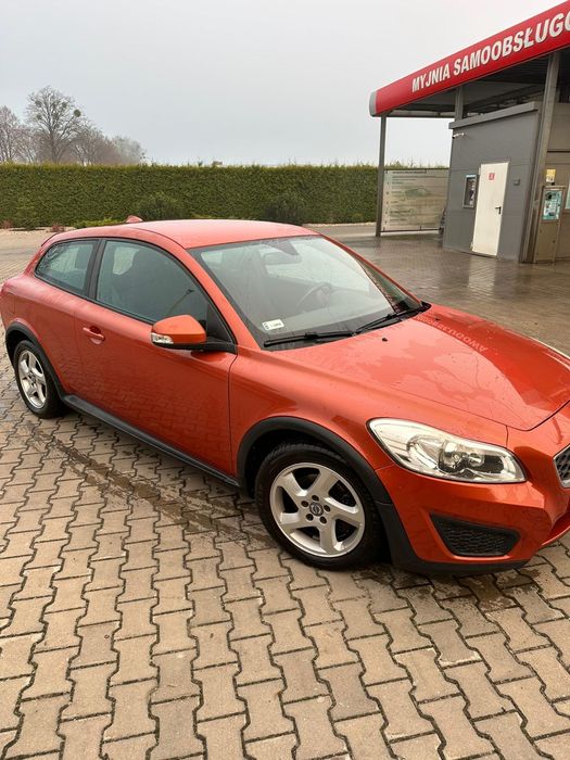 Volvo v30 rok 2010