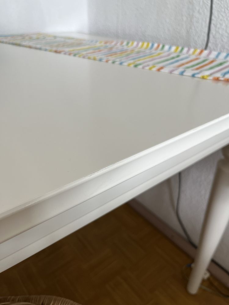 Biały rozkladany stół Ikea Ingatorp