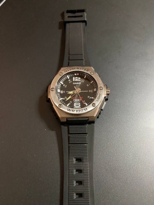 Casio MWA-100H-2a