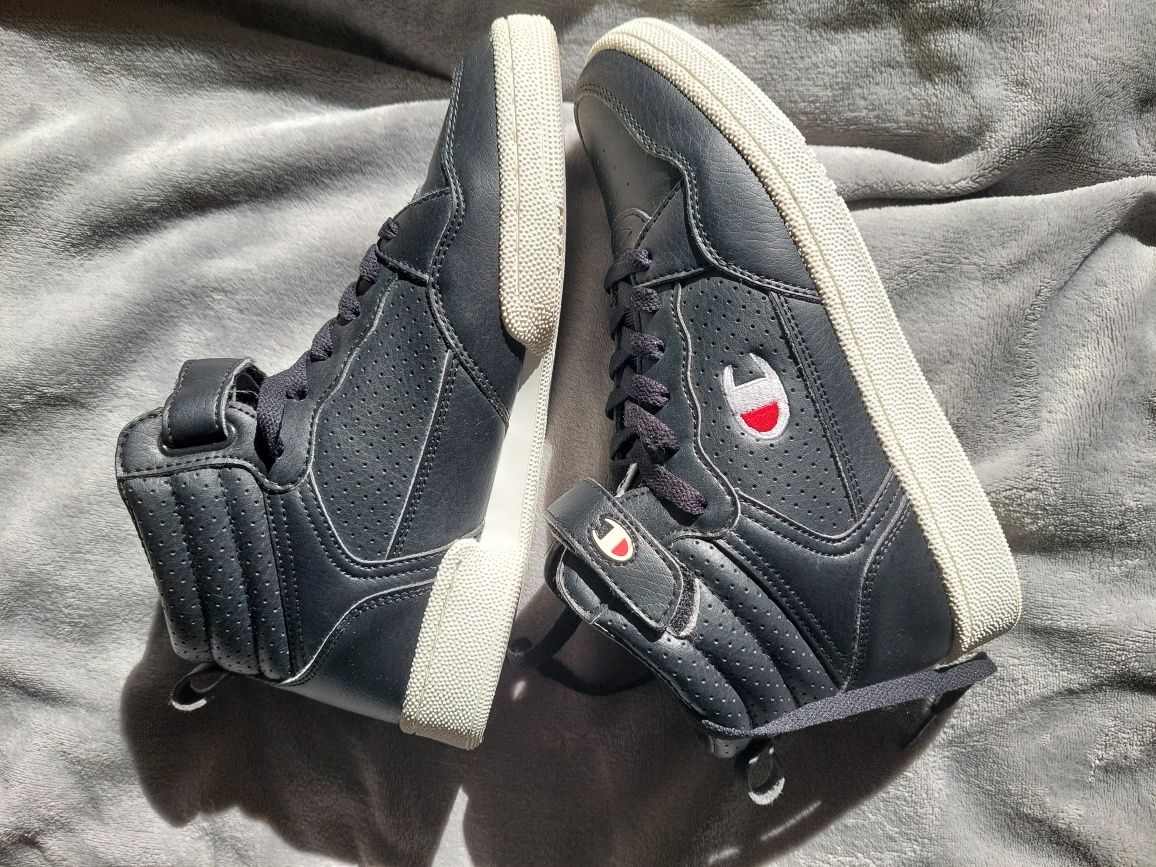 Buty chłopięce Champion r. 39