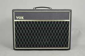 Vox Cambridge 30 Model V9310 30-Watt 1x10 Reverb Combo Gitarowe