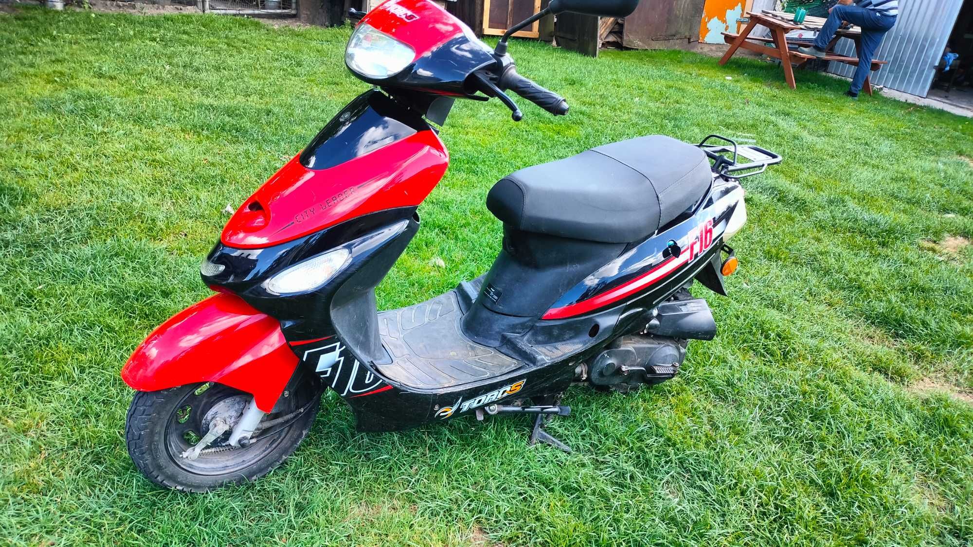 Skuter  50  motocykl