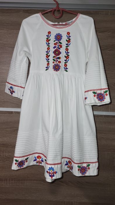 Продам дитяче вишите плаття Edelvika