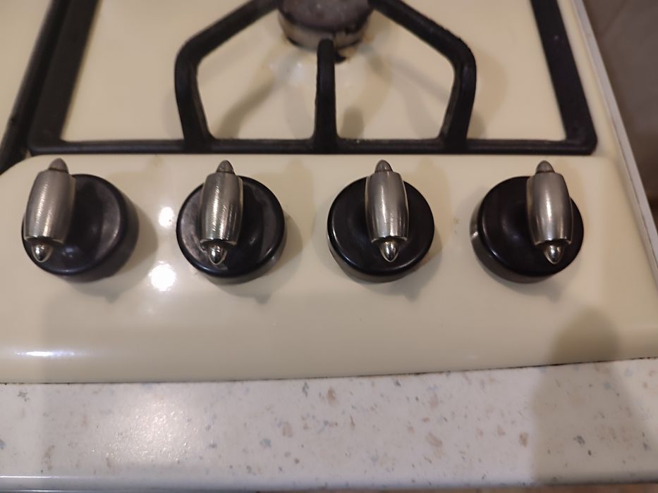 Газова варильна поверхня Pyramida