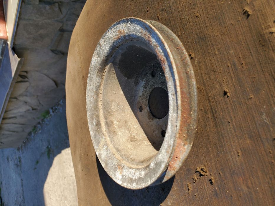 Продам Шкив Помпы автомобиля Москвич Новый СССР