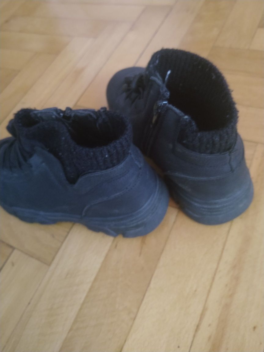 Buty dziecięce zimowe Sinsay 33
